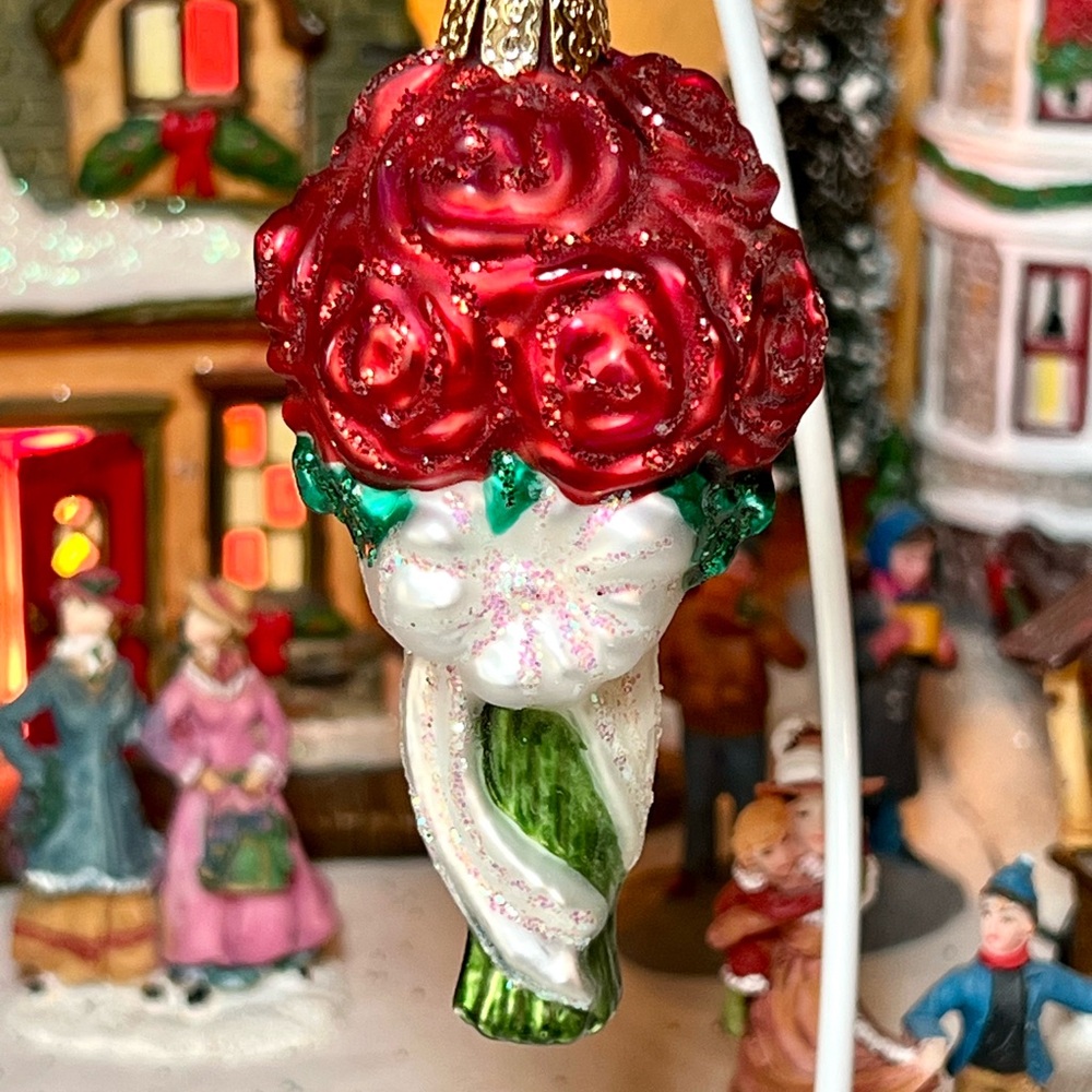 Long Stem Red Roses Bouquet Glass Ornament White Ribbon Christmas Decor